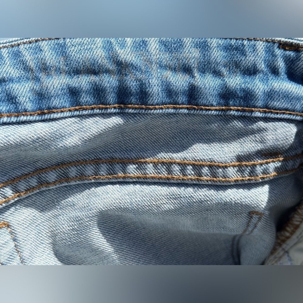 Blank NYC Cropped Denim Jeans - Picture 13 of 14